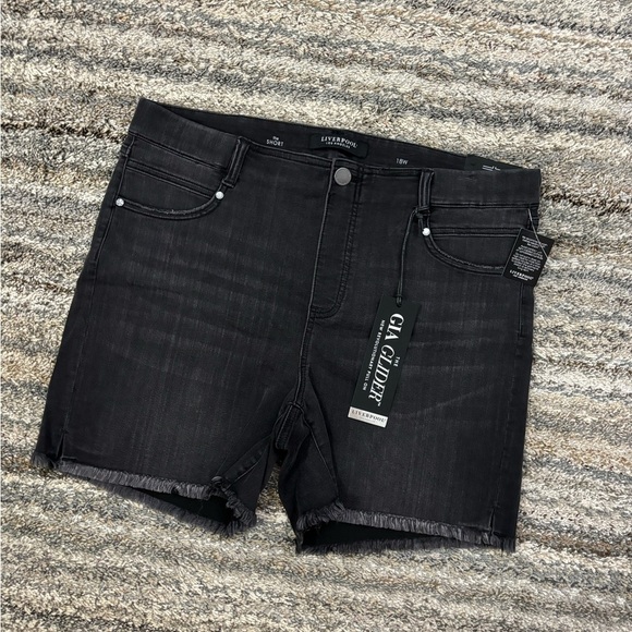Liverpool Gia Glider Pull-On Shorts Sz 18W NWT | Liverpool Pull-On Mini Shorts - Picture 5 of 14